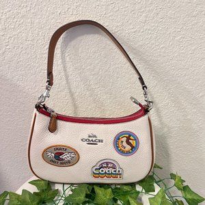 coach Teri Shoulder Bag With Patches CJ604